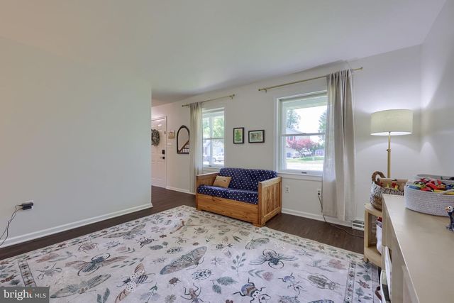 1550 PUTNAM DR, Lancaster, PA 17602