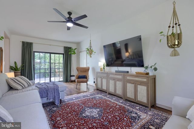1550 PUTNAM DR, Lancaster, PA 17602