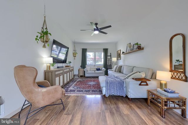 1550 PUTNAM DR, Lancaster, PA 17602