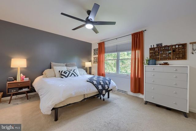 1550 PUTNAM DR, Lancaster, PA 17602