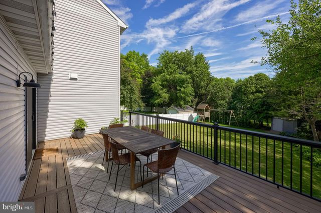 1550 PUTNAM DR, Lancaster, PA 17602