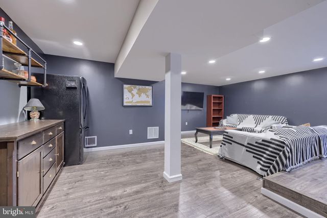 1550 PUTNAM DR, Lancaster, PA 17602