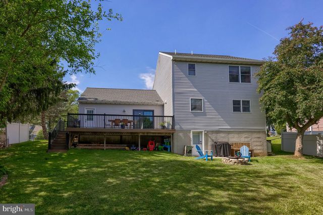 1550 PUTNAM DR, Lancaster, PA 17602