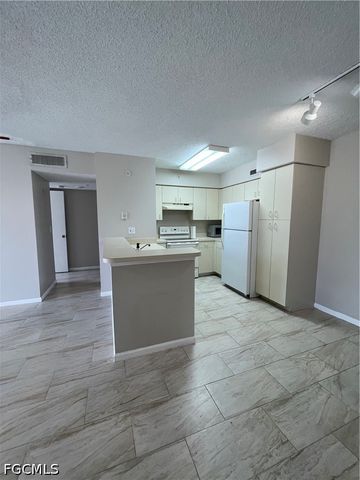 13521 Eagle Ridge DR 123, Fort Myers, FL 33912