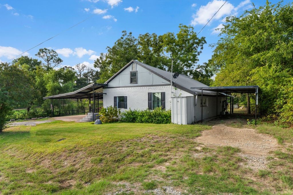 702 Monticello Drive, Springtown, TX 76082 — photo 4