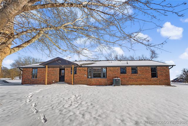 920 N Woodview Drive, Skiatook, OK 74070