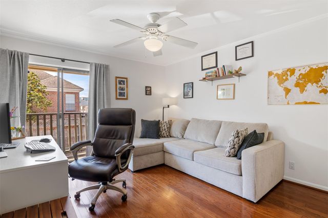 2829 Timmons Lane 228, Houston, TX 77027