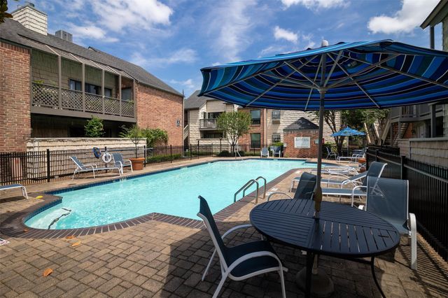 2829 Timmons Lane 228, Houston, TX 77027