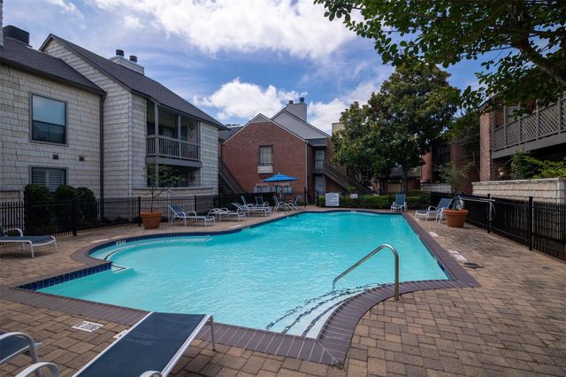 2829 Timmons Lane 228, Houston, TX 77027