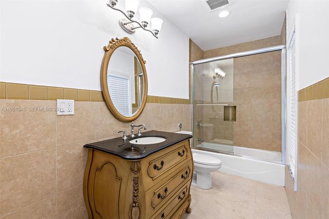 8030 SW 120th St, Pinecrest, FL 33156