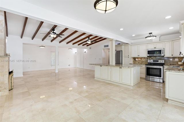 8030 SW 120th St, Pinecrest, FL 33156