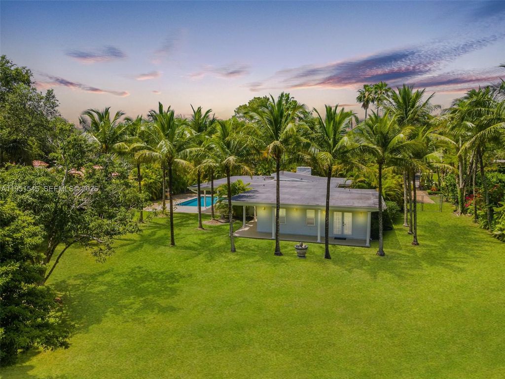 8030 SW 120th St, Pinecrest, FL 33156