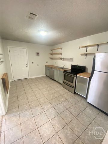 614 E Duffy Street, Savannah, GA 31401