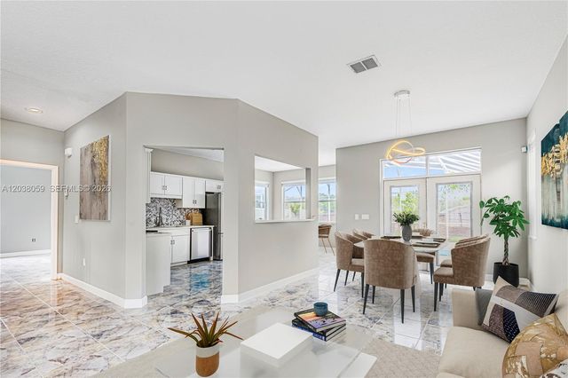 2252 Wyndam Way, Kissimmee, FL 34743