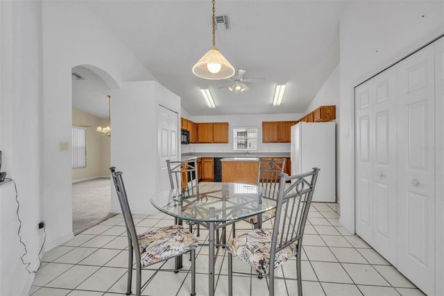 4936 SAWGRASS LAKE CIRCLE, Leesburg, FL 34748