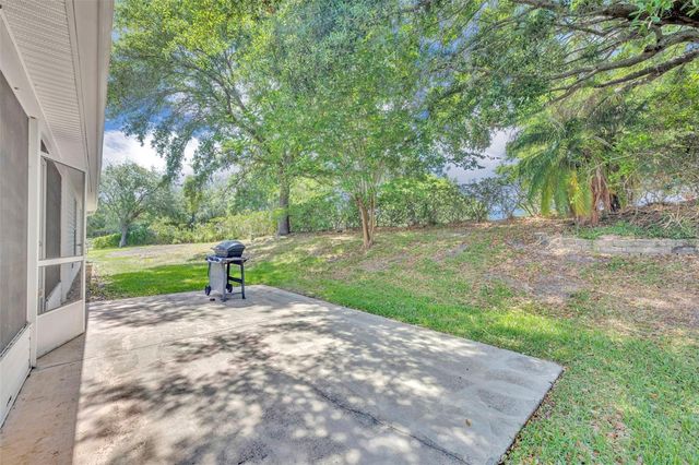 4936 SAWGRASS LAKE CIRCLE, Leesburg, FL 34748