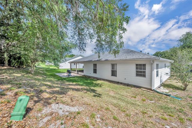 4936 SAWGRASS LAKE CIRCLE, Leesburg, FL 34748