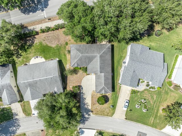 4936 SAWGRASS LAKE CIRCLE, Leesburg, FL 34748