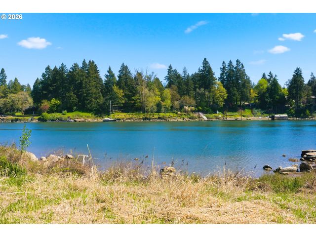 131 FURNACE St 18, Lake Oswego, OR 97034