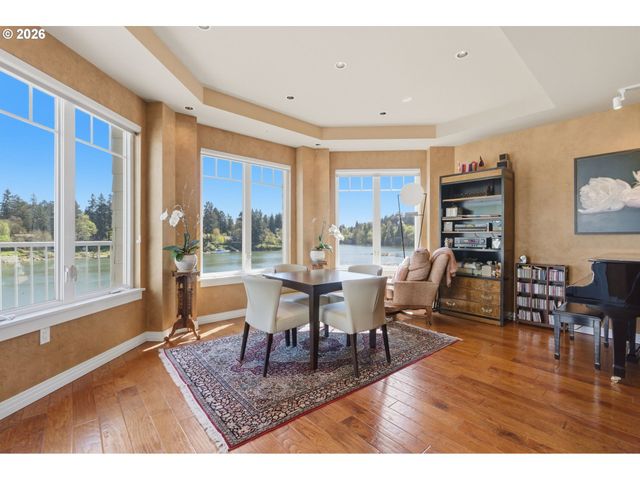 131 FURNACE St 18, Lake Oswego, OR 97034