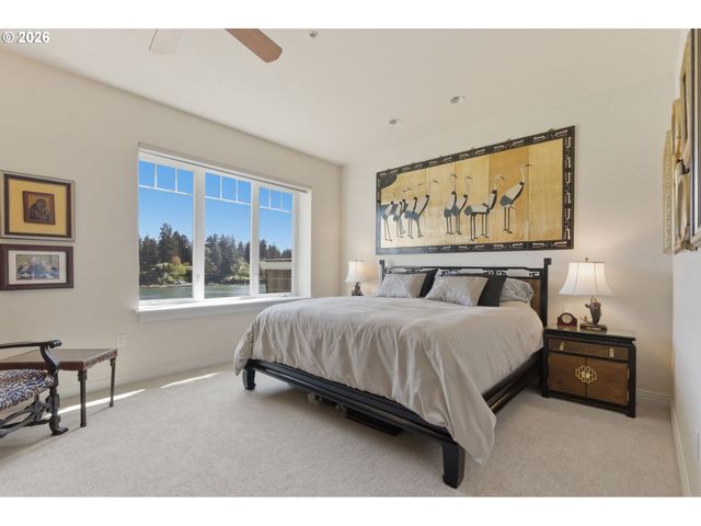 131 FURNACE St 18, Lake Oswego, OR 97034