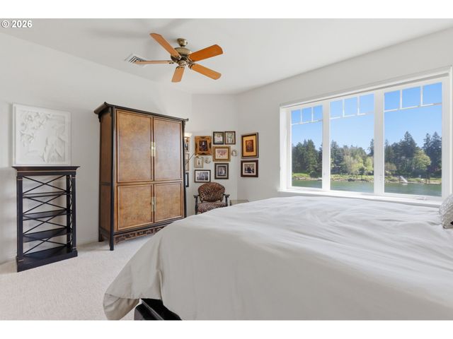 131 FURNACE St 18, Lake Oswego, OR 97034