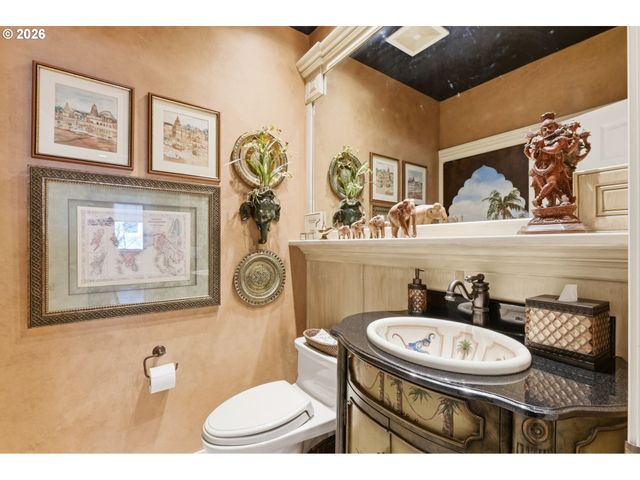 131 FURNACE St 18, Lake Oswego, OR 97034