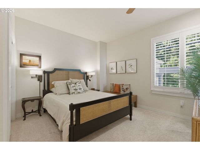 131 FURNACE St 18, Lake Oswego, OR 97034