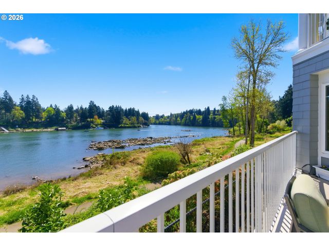 131 FURNACE St 18, Lake Oswego, OR 97034