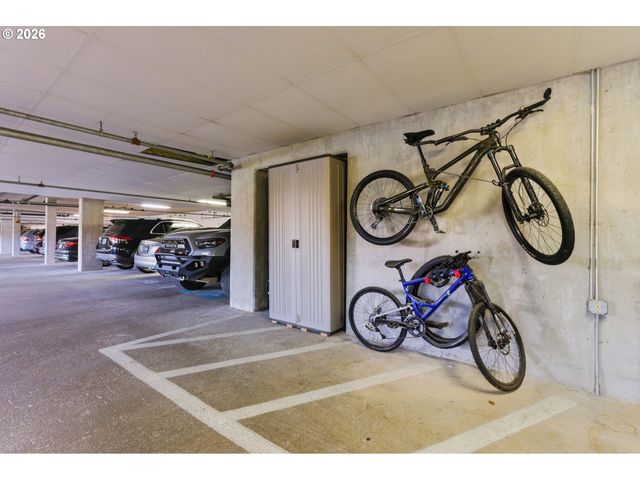 131 FURNACE St 18, Lake Oswego, OR 97034