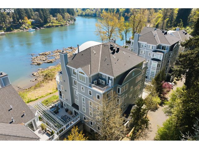 131 FURNACE St 18, Lake Oswego, OR 97034