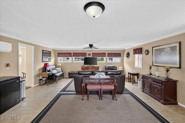 2047 Cedarlawn Avenue, Rotterdam, NY 12306