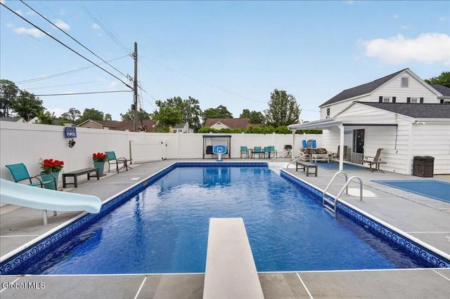 2047 Cedarlawn Avenue, Rotterdam, NY 12306