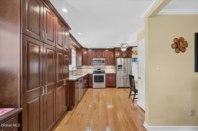 2047 Cedarlawn Avenue, Rotterdam, NY 12306