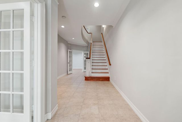 416 Mcgowen Street, Houston, TX 77006