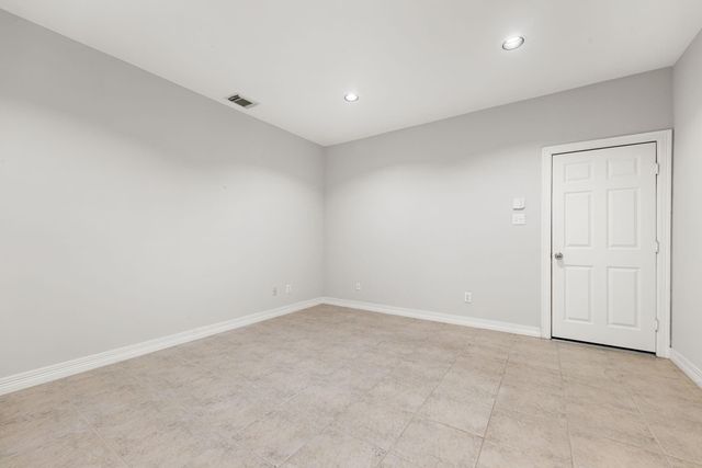 416 Mcgowen Street, Houston, TX 77006