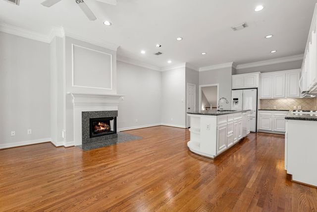 416 Mcgowen Street, Houston, TX 77006