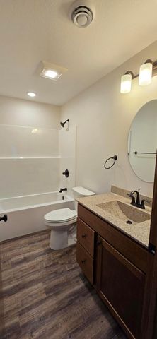 610 E 4th Street, Albert Lea, MN 56007