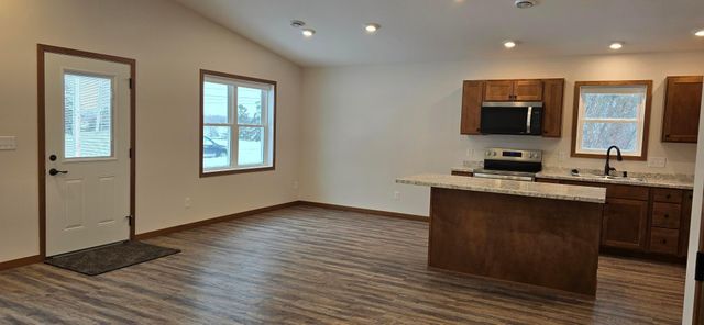 610 E 4th Street, Albert Lea, MN 56007