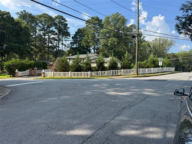 3912 Donaldson Drive, Atlanta, GA 30341