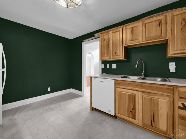 4927 Prospect Avenue, Blue Ash, OH 45242