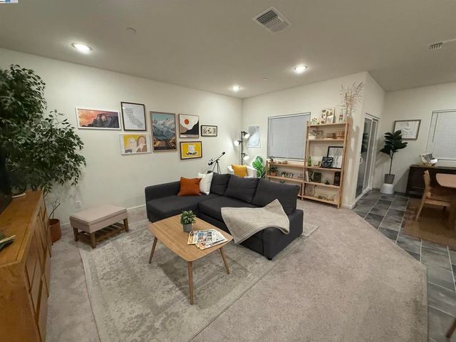 4246 Freemark Ave, Merced, CA 95348