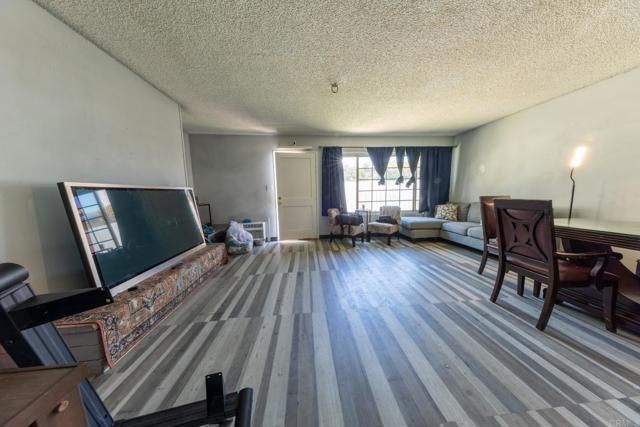 1109 E Lexington, El Cajon, CA 92019