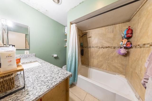 1109 E Lexington, El Cajon, CA 92019