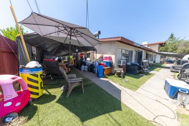 1109 E Lexington, El Cajon, CA 92019