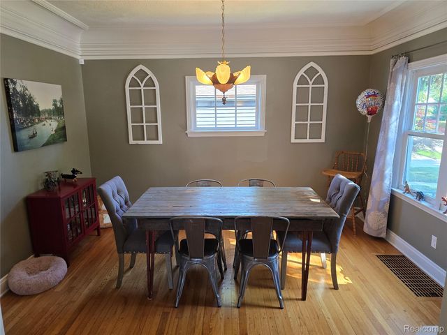 116 S Kenwood Avenue, Royal Oak, MI 48067