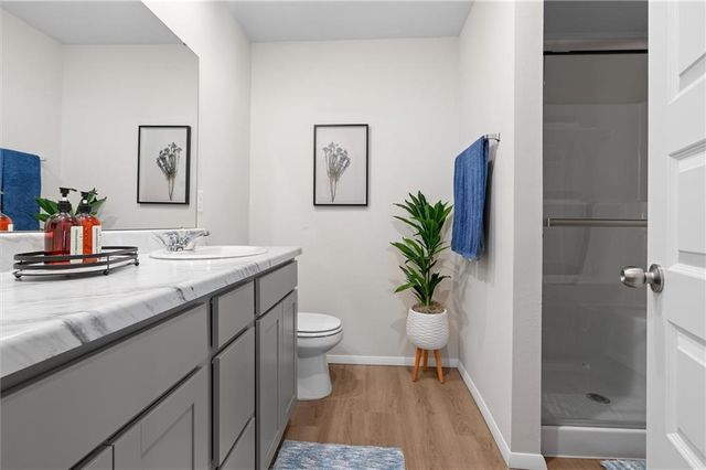 2266 Rock Creek Drive, Tonganoxie, KS 66086