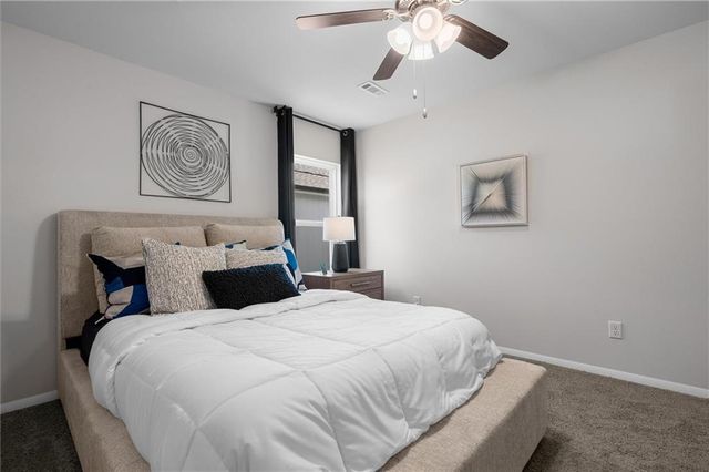 2266 Rock Creek Drive, Tonganoxie, KS 66086