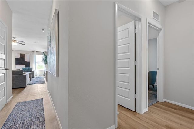 2266 Rock Creek Drive, Tonganoxie, KS 66086