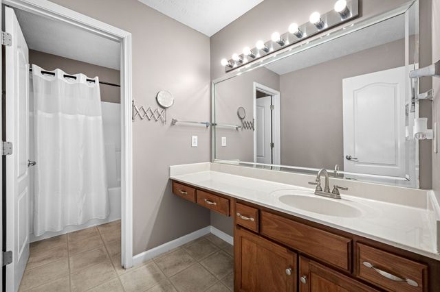 284 Meigs Dr Apt J66, Murfreesboro, TN 37128